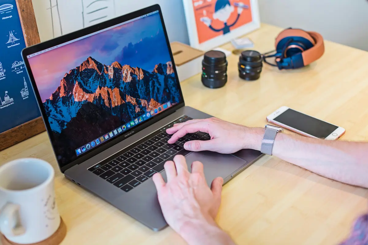 how to play PC games on mac